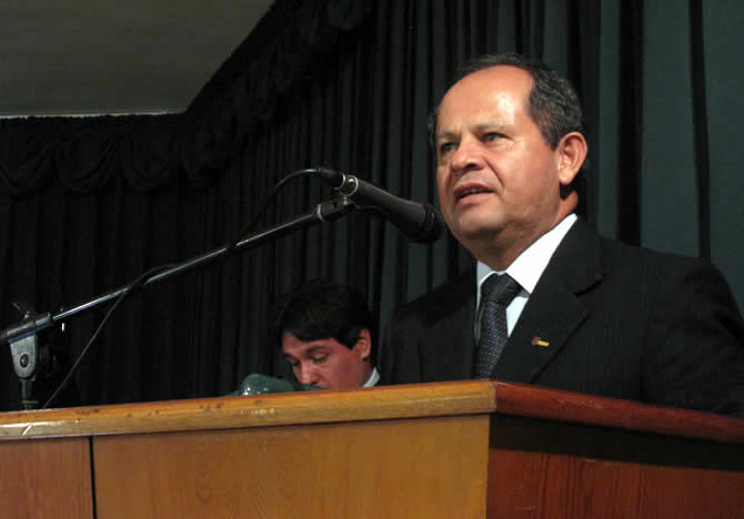 “Se debe promover el diálogo para concretar obras de envergadura”
