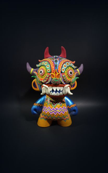 Colección de Esculturas de Cerámicas    ÍKAROS: GUÍAS DEL ALMA