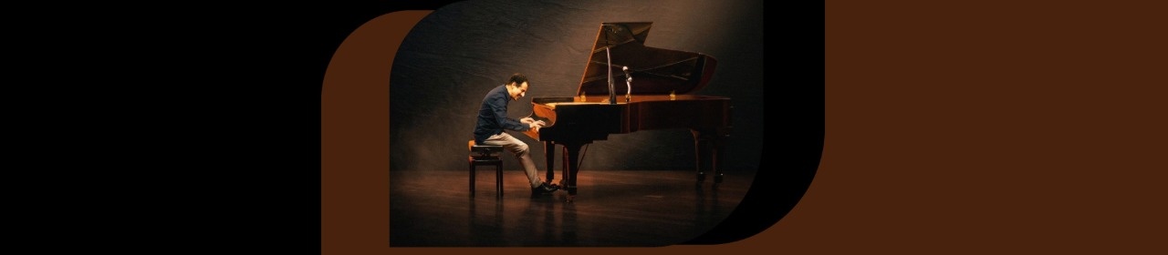 Guilad Shmaya   al piano